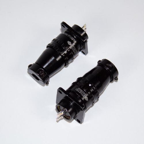 Комплект разъемов 2: XS16J2P + XS16K2A (2 пин, 1.5мм, 400В, пайка-пайка) - вилочный штекер на кабель + розеточное гнездо на панель