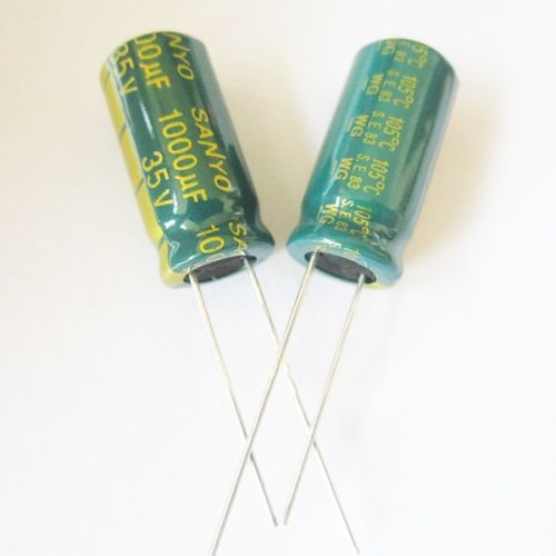 1000 мкФ х 35 В электролитический конденсатор (10х20 мм, 1000UF*35V)