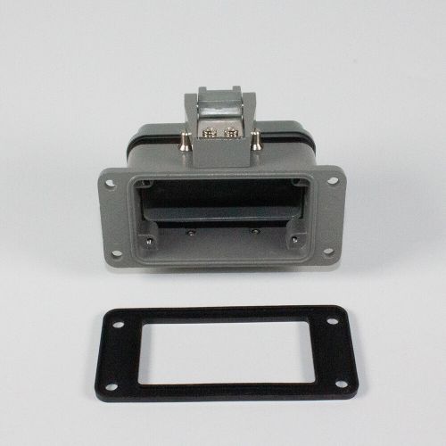 H10B-AD-4B - корпус низкий для разъема HE-010-M/F на панель, с крышкой (IP65, 94х61х46мм) - производство HAOGNCN