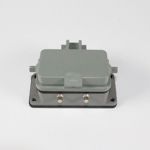 H10B-AD-4B - корпус низкий для разъема HE-010-M/F на панель, с крышкой (IP65, 94х61х46мм) - производство HAOGNCN