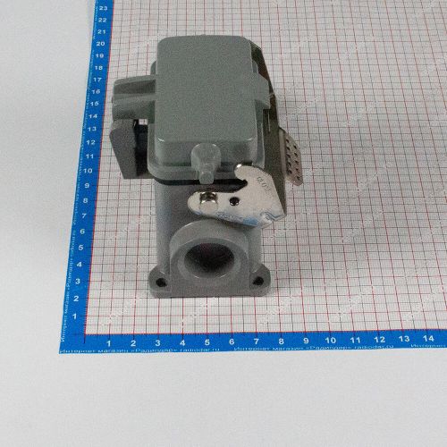 H6B-SDR-LB-PG16 - корпус высокий для разъема HE-010-M/F на панель, с крышкой, фиксатором и боковым кабельным вводом PG16 (IP65, кабель Ø8÷14мм, 122х78х77мм) - производство HAOGNCN