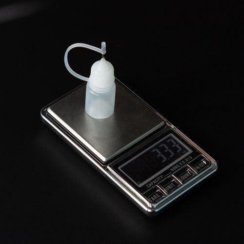 ФД05-1Б-С - пластиковый флакон-дозатор с тонким металлическим наконечником (5мл., прозрачная ёмкость, белая крышка, силиконовый колпачок)