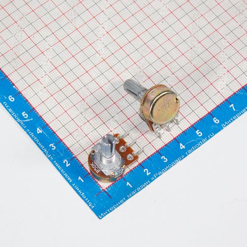 WH148-1-B50K-20 - поворотный потенциометр с шлицевым металлическим валом 20мм_Ø6мм (50КОм, линейный, 1-оборотный, 30х18х25мм, DIP-3)