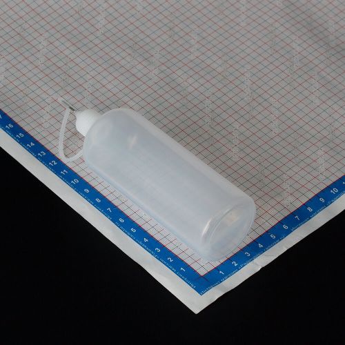 ФД120-1Б-С - пластиковый флакон-дозатор с тонким металлическим наконечником (120мл., прозрачная ёмкость, белая крышка, силиконовый колпачок)