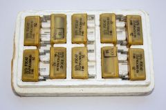 РЭС42/РС4.569.151 - реле герконовое сигнальное (DC 12В/820 Ом, 1хA {SPST-NO} 0.25А/180В AC, контакт заземления, 30х13х15мм, PCB_DIP-5) - СССР