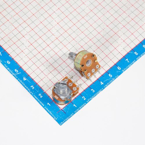 WH148-2-B2K-15 - сдвоенный поворотный потенциометр с шлицевым металлическим валом 15мм_Ø6мм (2КОм, линейный, 1-оборотный, 25х18х25мм, DIP-6)