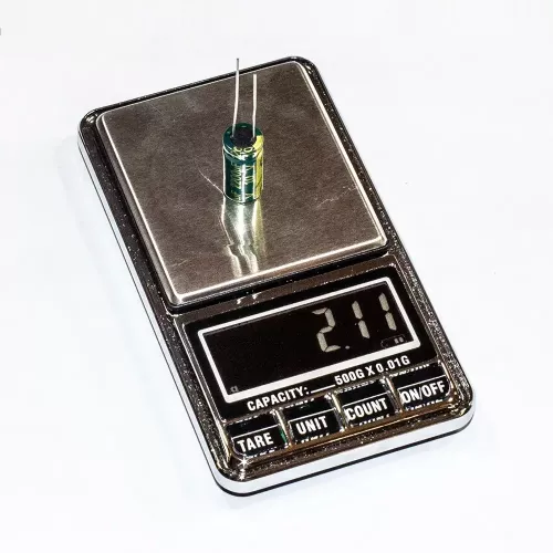 2200 мкФ*10 В электролитический конденсатор (2200uF/10V, ±20%, LESR, -40+105°C, 10*20мм) производство MosCap