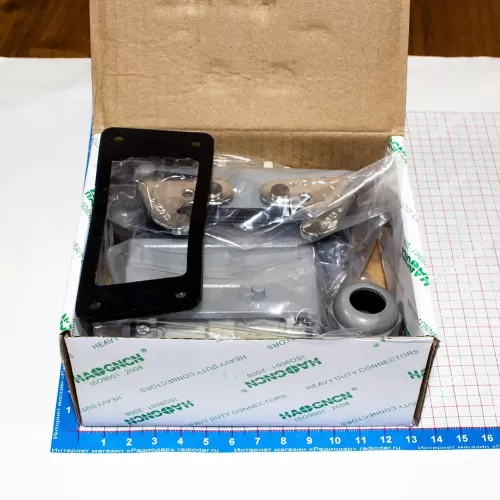 HDC-HE-010-2 - комплект вилочный штекер на кабель + розеточное гнездо на панель  в модификации №2