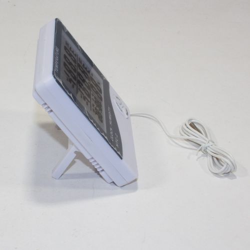 HTC-2 - домашняя малогабаритная метеостанция с часами и будильником - (помещение -10°С÷ +50°С/улица -50°С ÷+70°С, влажность 10%÷99%, бат. ААА, 105х98х22мм) - производство Sinometer Instruments