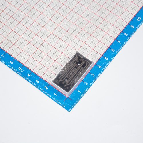 5631BS-1 - 3*битный, 7-сегментный LED-индикатор красного свечения 0.56''/14.2мм (общий анод, 38х19мм, DIP-10)