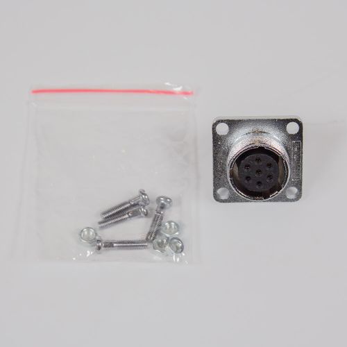 WS16K7Z1 - розеточный разъём на панель с квадратным фланцем с 7 контактами "мама" (500В, Ø1мм х7х10А) - производство CiXu