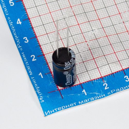 2200 мкФ * 10 В - электролитический конденсатор серии KM (2200uF/10V, 20%, +105°C, Ø10*17мм) - производство ChengX