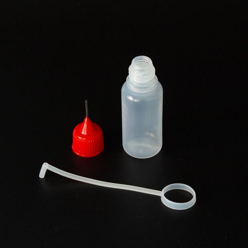 ФД10-1К-С - пластиковый флакон-дозатор с тонким металлическим наконечником (10мл., прозрачная ёмкость, красная крышка, силиконовый колпачок)