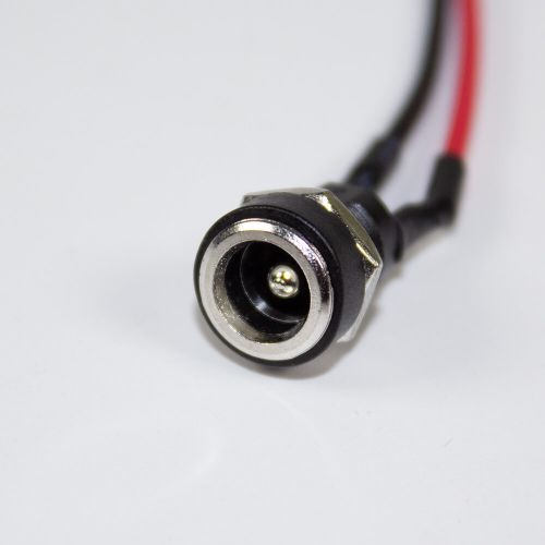 DC022B-P11-55*21K10 - гнездо питания JACK 5.5х2.1мм с кабелем 10см для монтажа на панель Ø11мм (DC до 30В/7А)