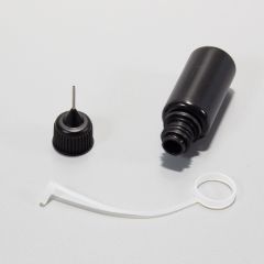 ФД10-2Ч-С - пластиковый флакон-дозатор с тонким металлическим наконечником (10мл., черная ёмкость, черная крышка, силиконовый колпачок)