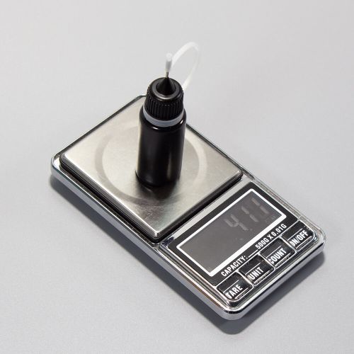 ФД10-2Ч-С - пластиковый флакон-дозатор с тонким металлическим наконечником (10мл., черная ёмкость, черная крышка, силиконовый колпачок)