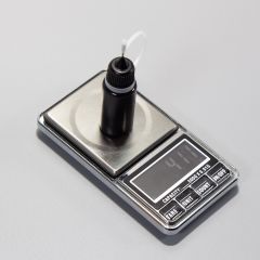 ФД10-2Ч-С - пластиковый флакон-дозатор с тонким металлическим наконечником (10мл., черная ёмкость, черная крышка, силиконовый колпачок)