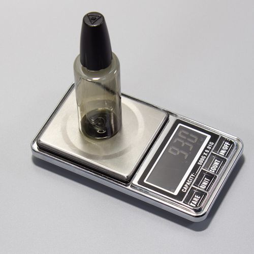 ФД30-4-КЧ - пластиковый флакон-дозатор со встроенной иглой (30мл., светонепроницаемая ёмкость, встроенный дозатор, черная крышка)